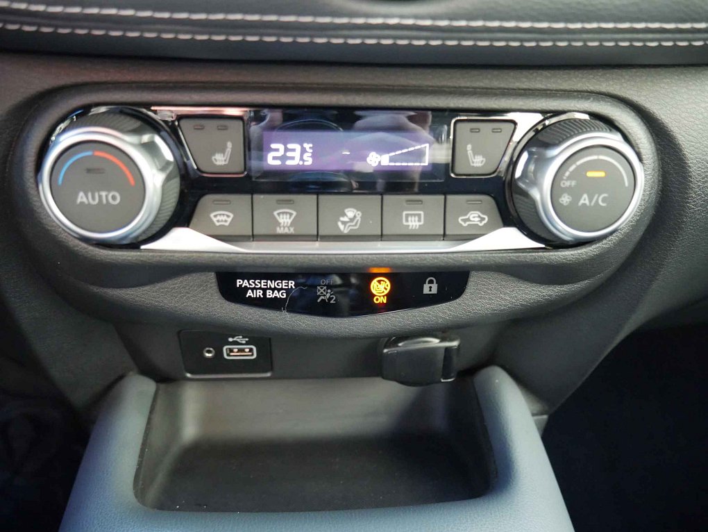 Nissan Juke 1.0DIG-T Tekna