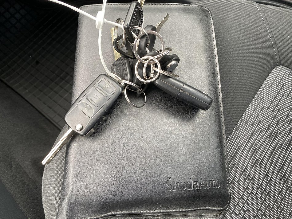 Škoda Octavia II 2.0TDi Ambiente