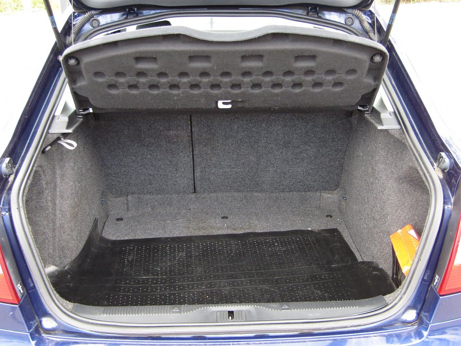 Škoda Octavia II 2.0TDi Ambiente