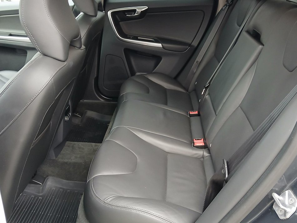 Volvo XC60 2.4 D4 Summum AWD