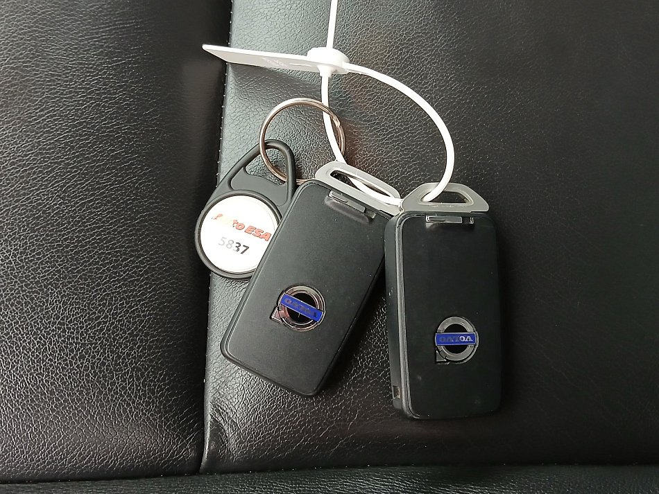 Volvo XC60 2.4 D4 Summum AWD