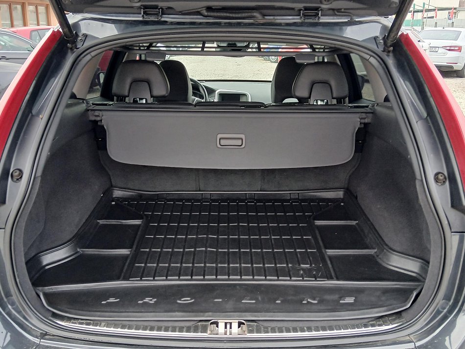 Volvo XC60 2.4 D4 Summum AWD