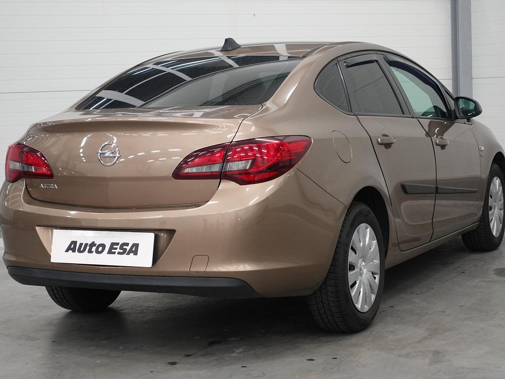 Opel Astra 1.4i 