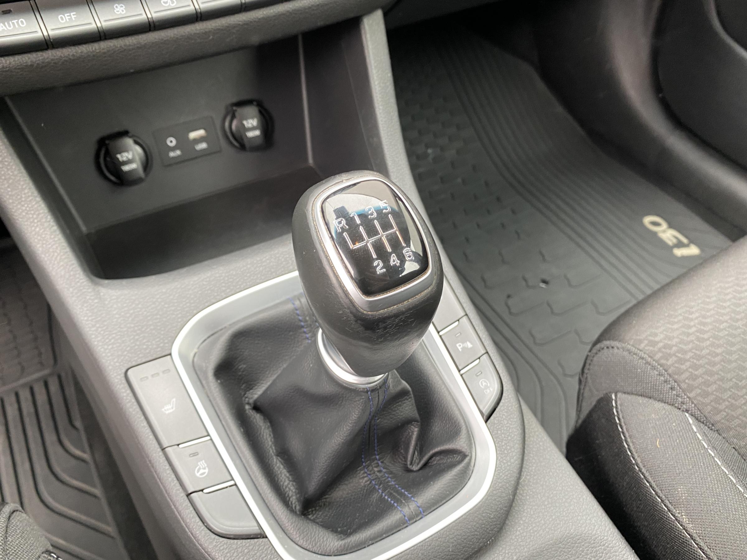 Hyundai i30, 2019 - pohled č. 16