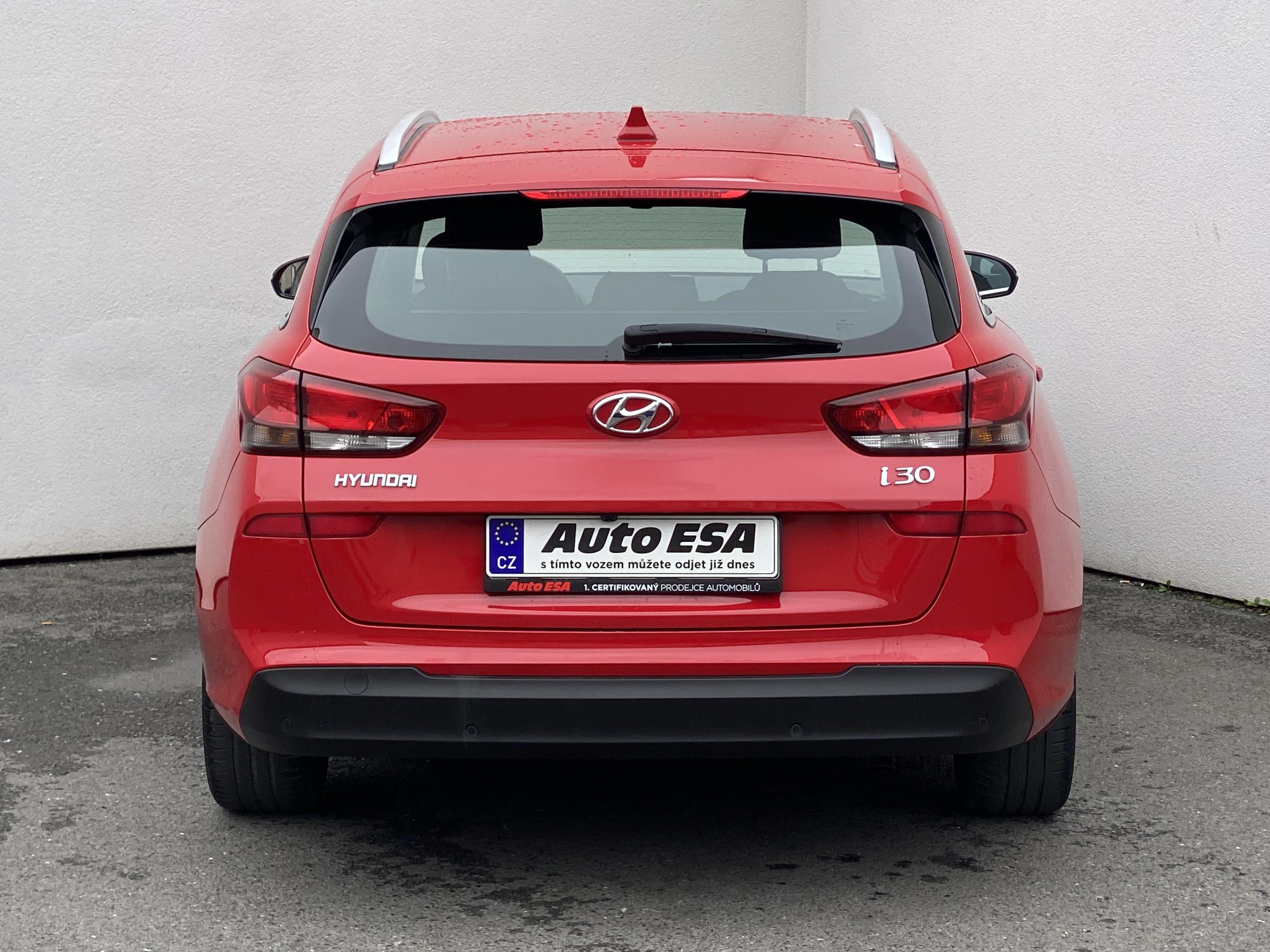 Hyundai i30, 2019 - pohled č. 5