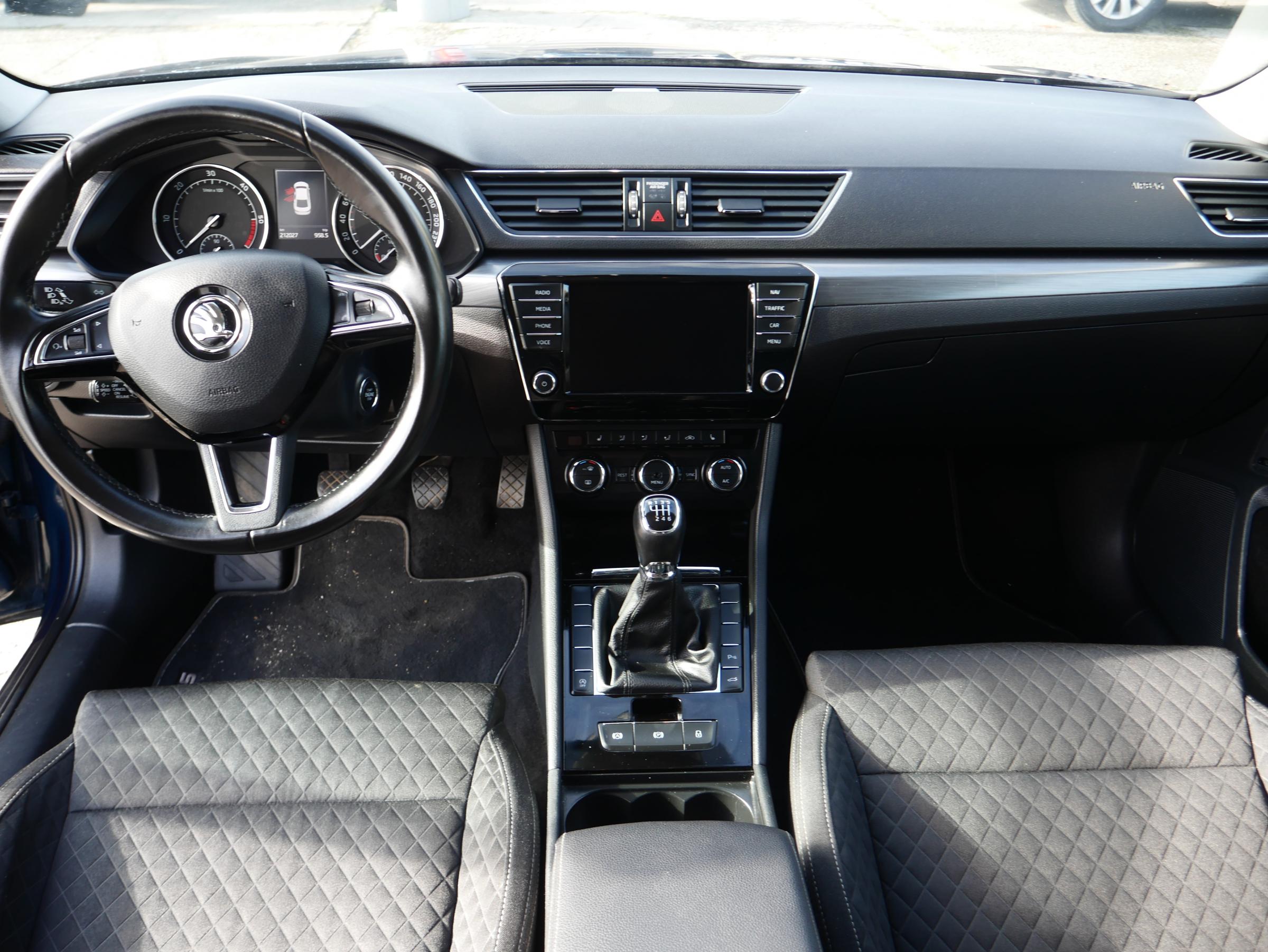 Škoda Superb III, 2016 - pohled č. 8