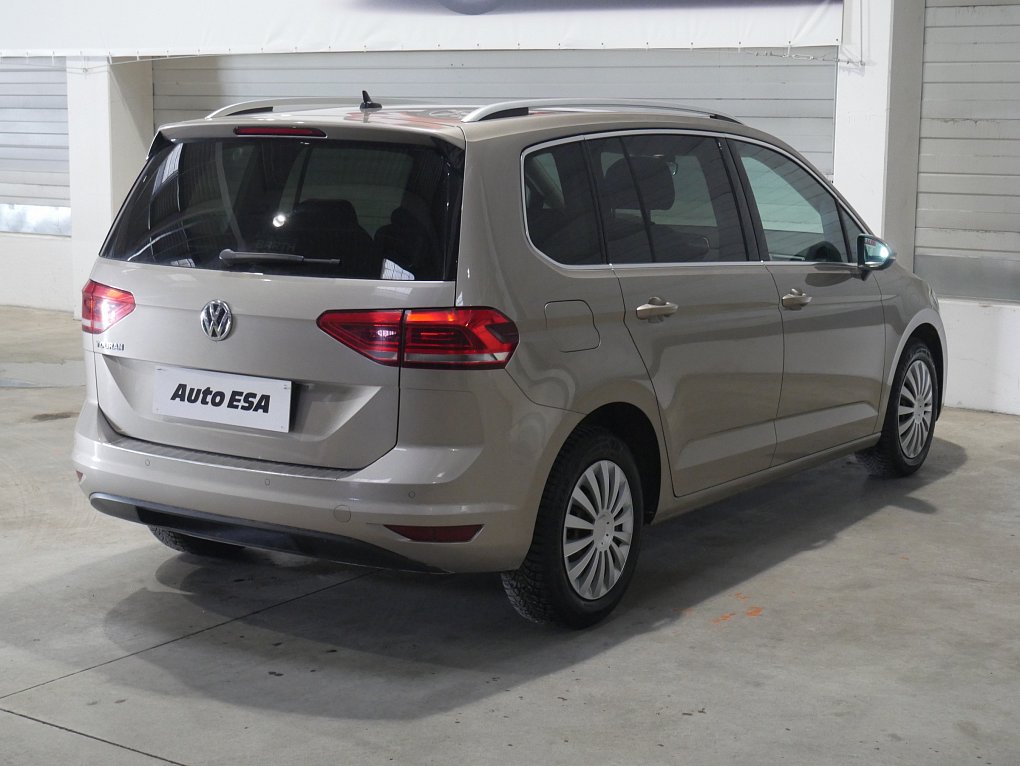 Volkswagen Touran 1.5TSi Highline
