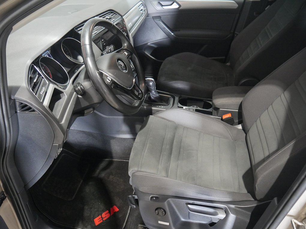 Volkswagen Touran 1.5TSi Highline