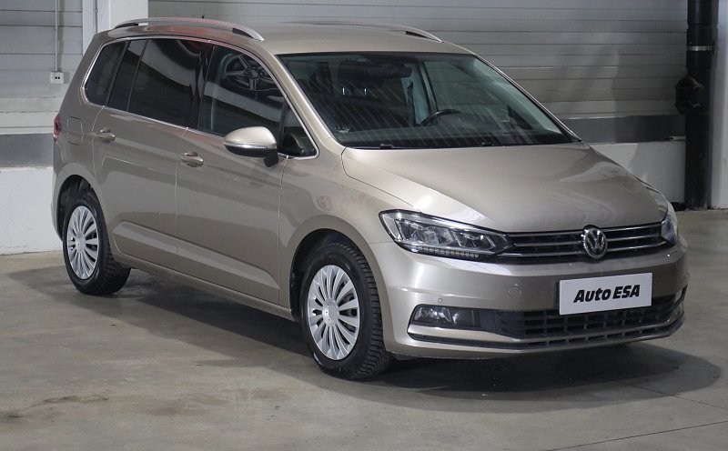 Volkswagen Touran 1.5TSi Highline