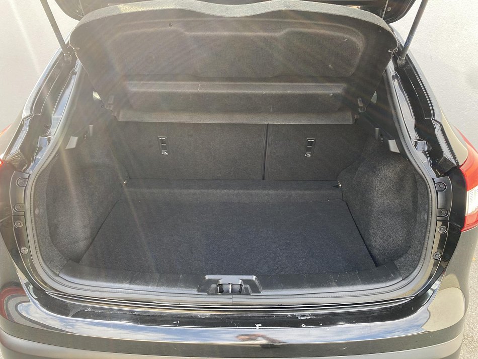 Nissan Qashqai 1.2i 