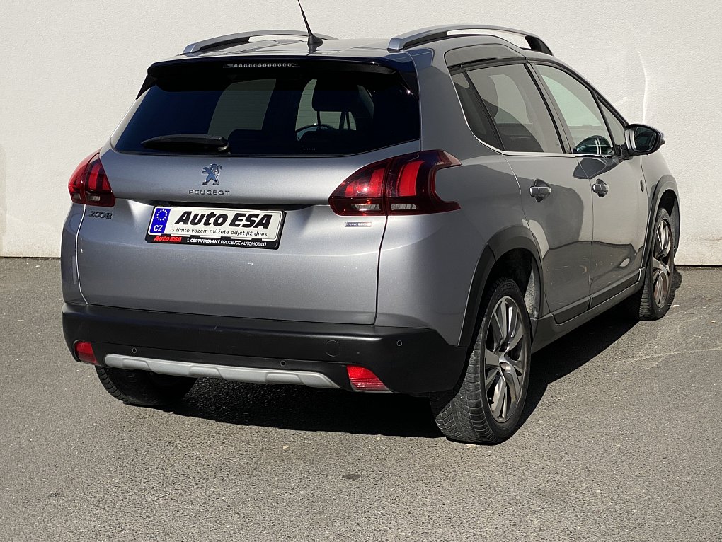 Peugeot 2008 1.2 PT Crossway