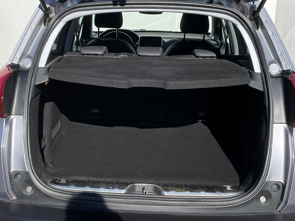 Peugeot 2008 1.2 PT Crossway