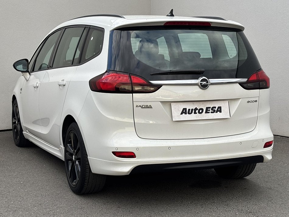 Opel Zafira 1.4 T OPC line