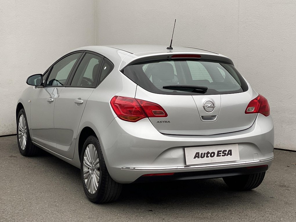 Opel Astra 1.6 i Active
