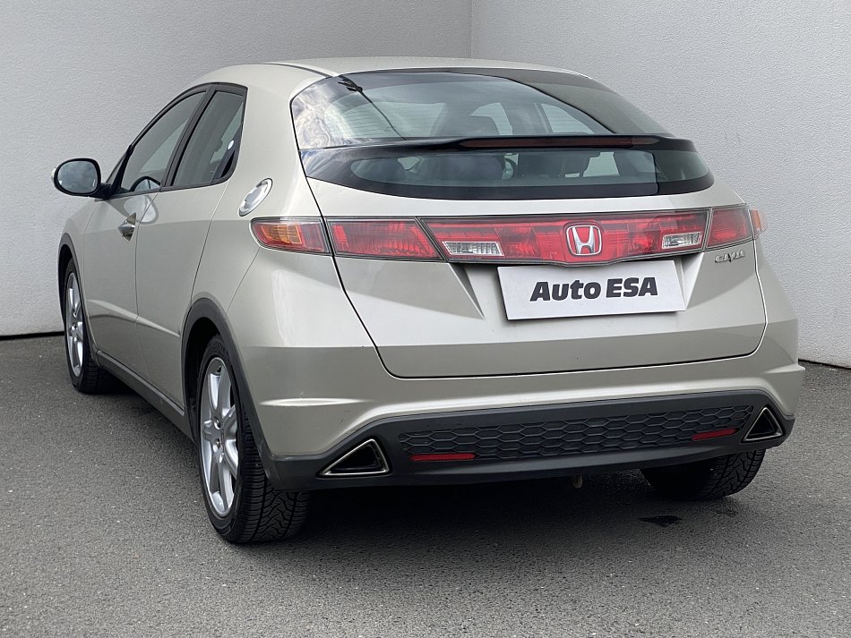 Honda Civic 1.8i 