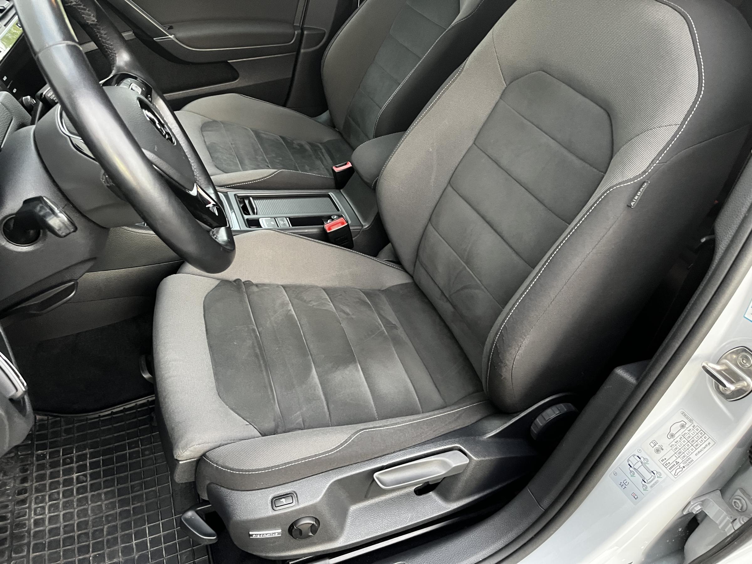 Volkswagen Golf, 2017 - pohled č. 10