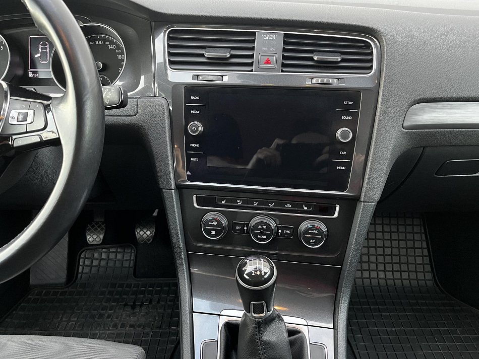 Volkswagen Golf 1.0 TSI Marathon