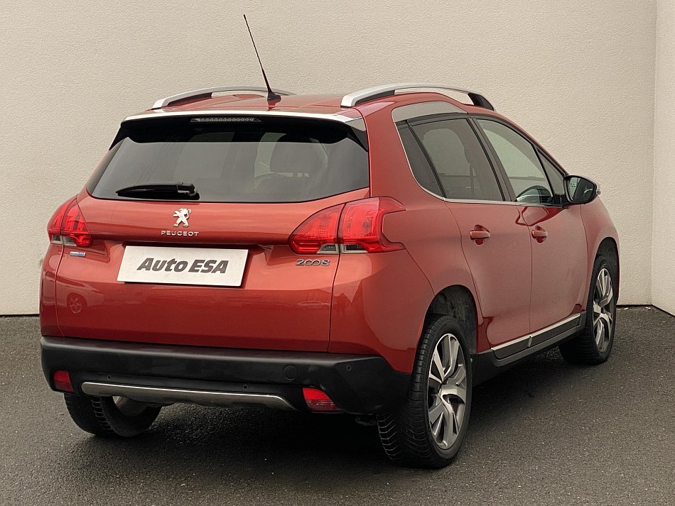 Peugeot 2008 1.6 HDi Féline Titane