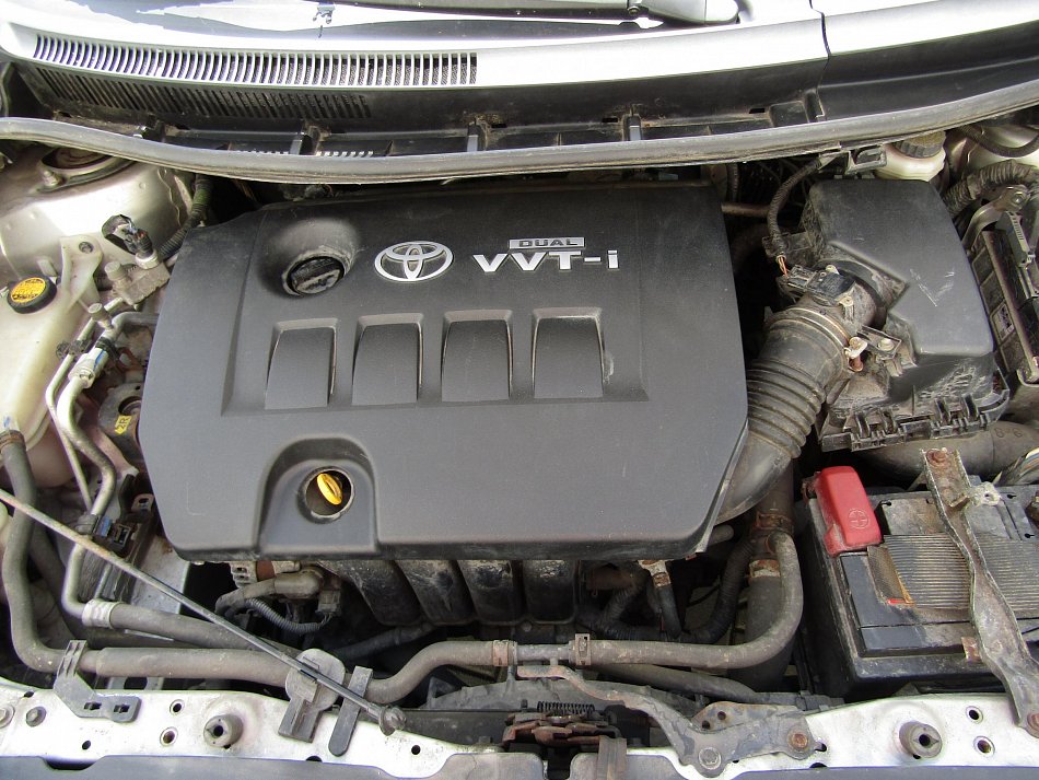 Toyota Auris 1.6 VVT-i 