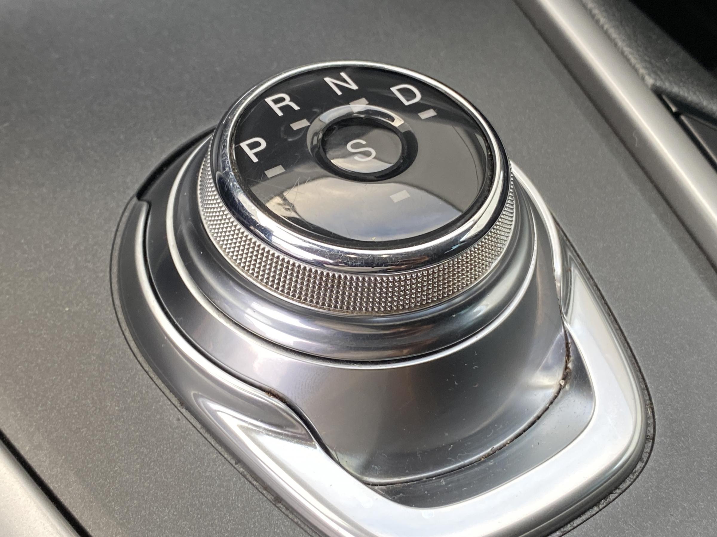 Ford S-MAX, 2019 - pohled č. 17