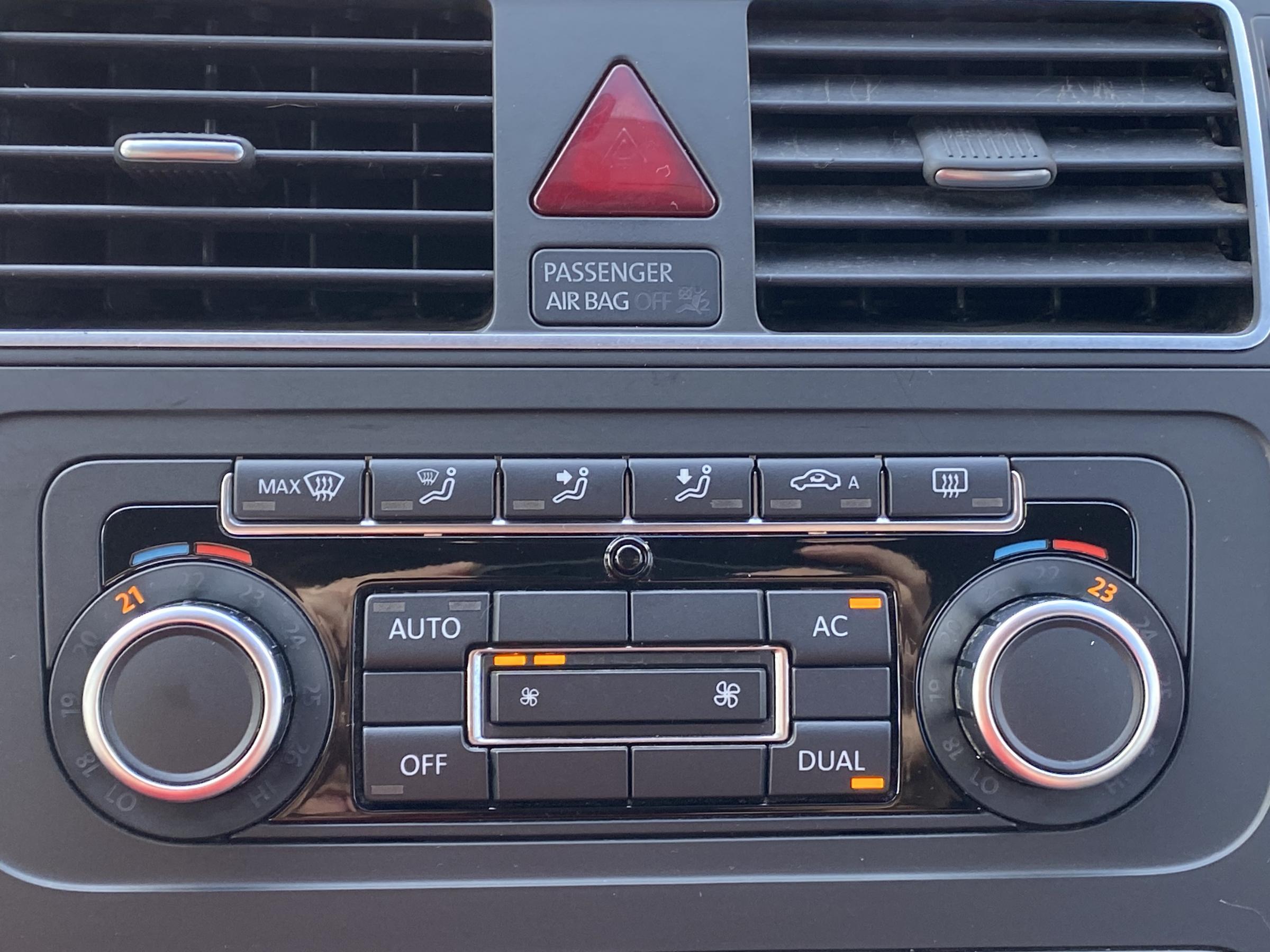 Volkswagen Touran, 2010 - pohled č. 15