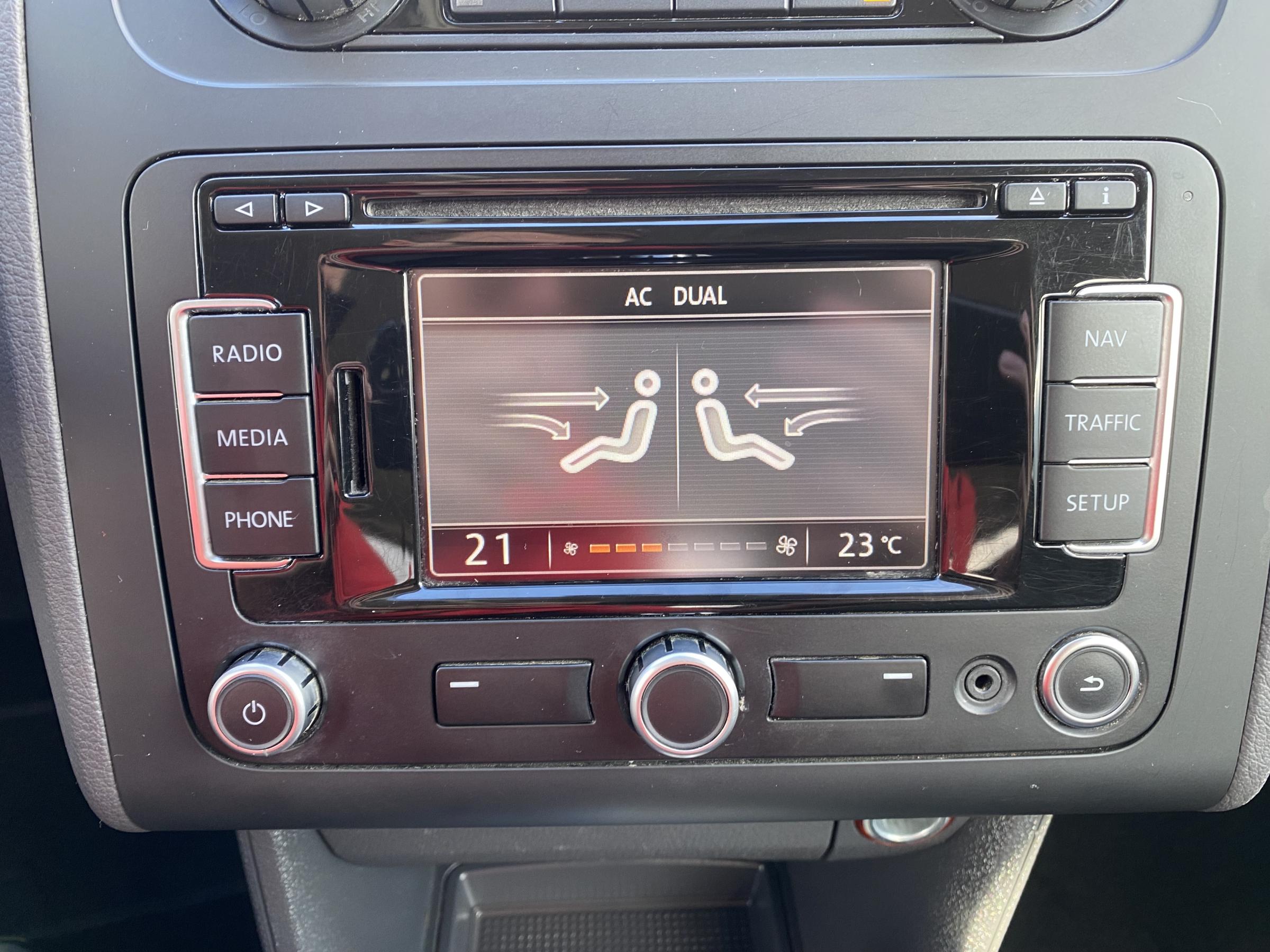 Volkswagen Touran, 2010 - pohled č. 16