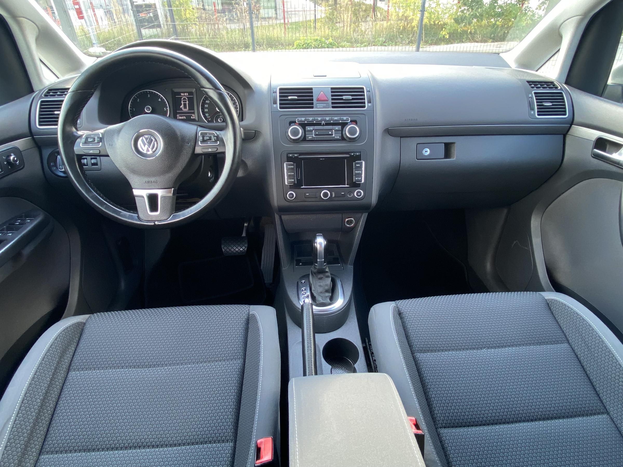 Volkswagen Touran, 2010 - pohled č. 8