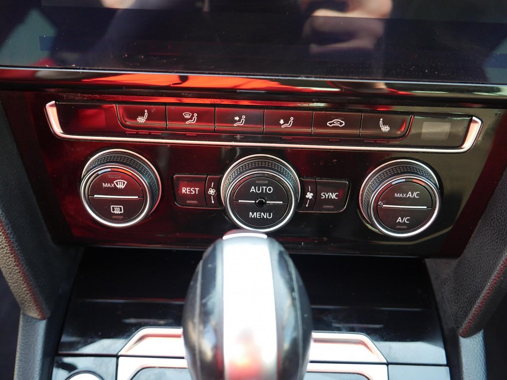 Volkswagen Passat 2.0TDi 