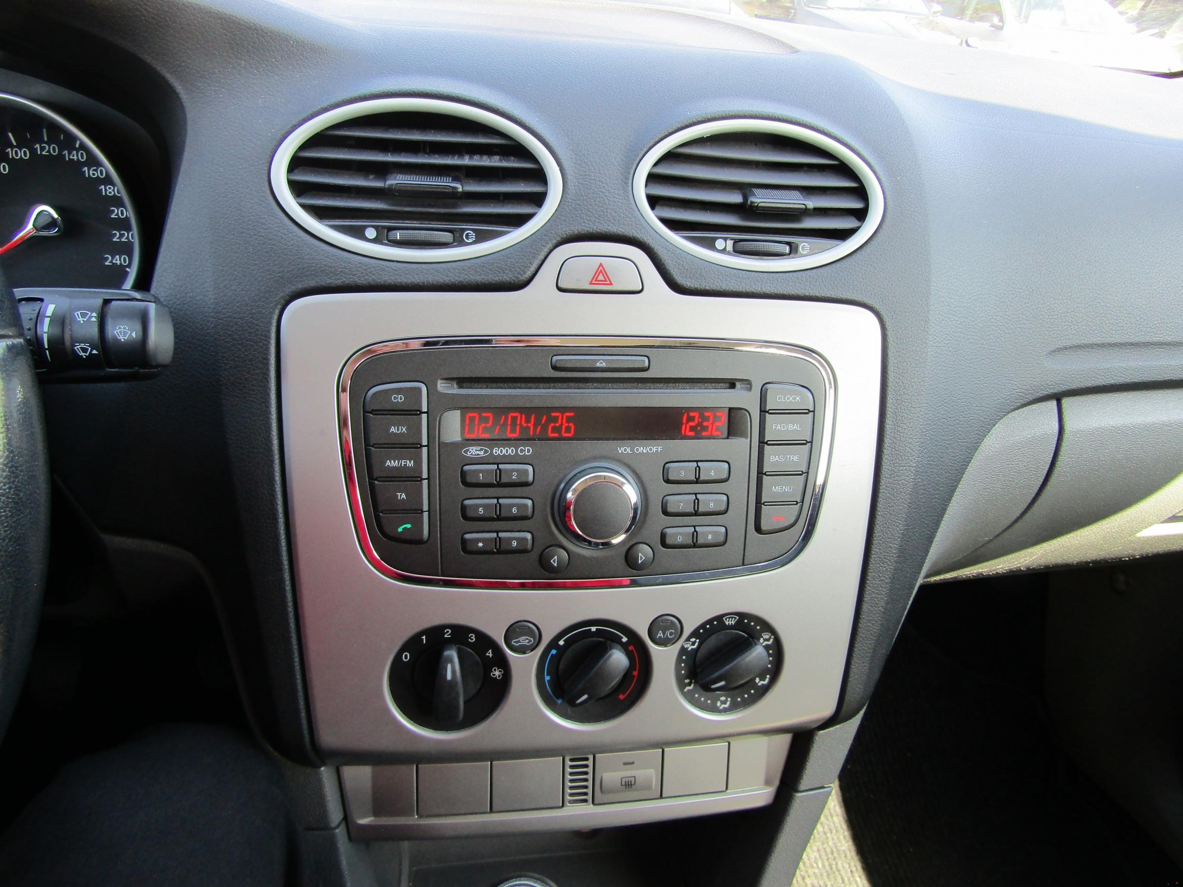 Ford Focus, 2010 - pohled č. 12