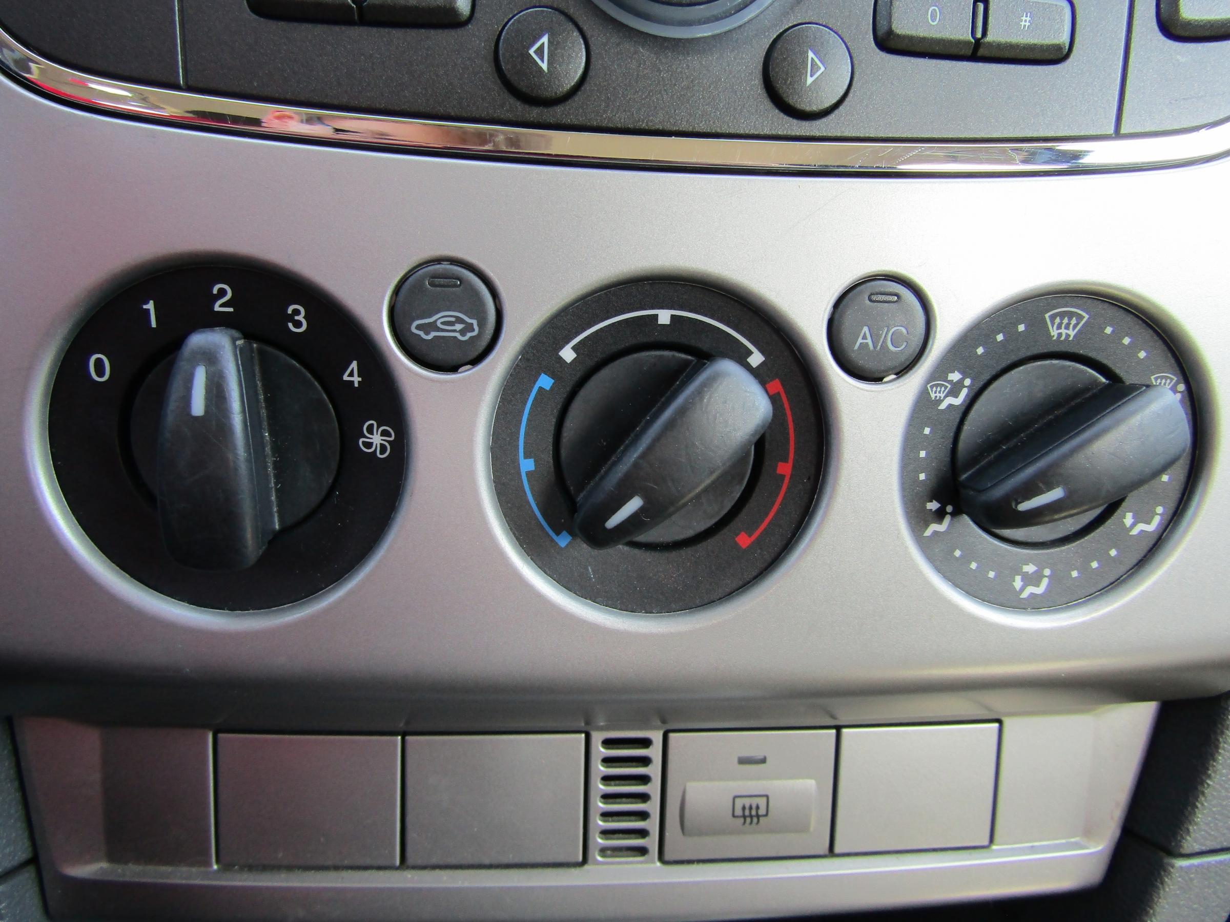 Ford Focus, 2010 - pohled č. 14