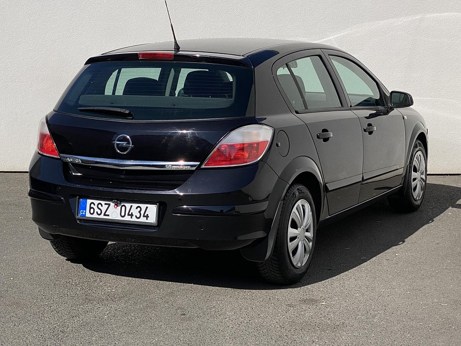 Opel Astra 1.6i 