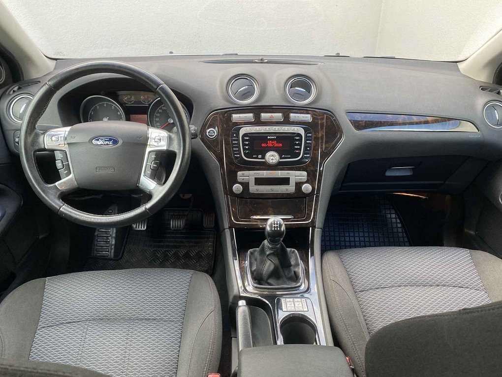 Ford Mondeo 2.0 i Ghia