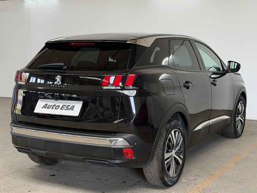 Peugeot 3008 1.2PT Allure