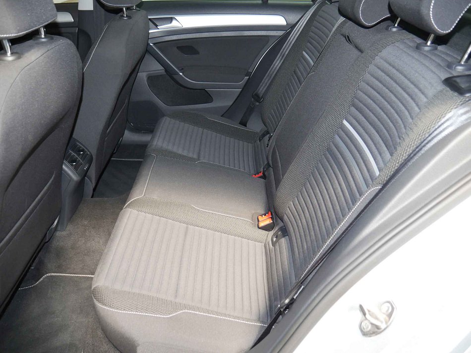 Volkswagen Golf 1.4 TSi CUP R-Line