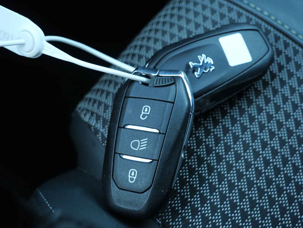 Peugeot 2008 1.2 PT GT Line