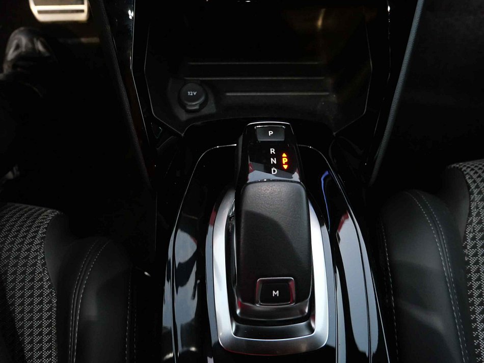 Peugeot 2008 1.2 PT GT Line