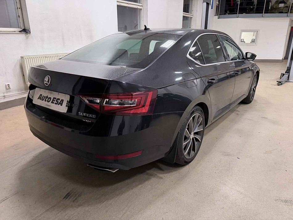 Škoda Superb III 2.0TSi 