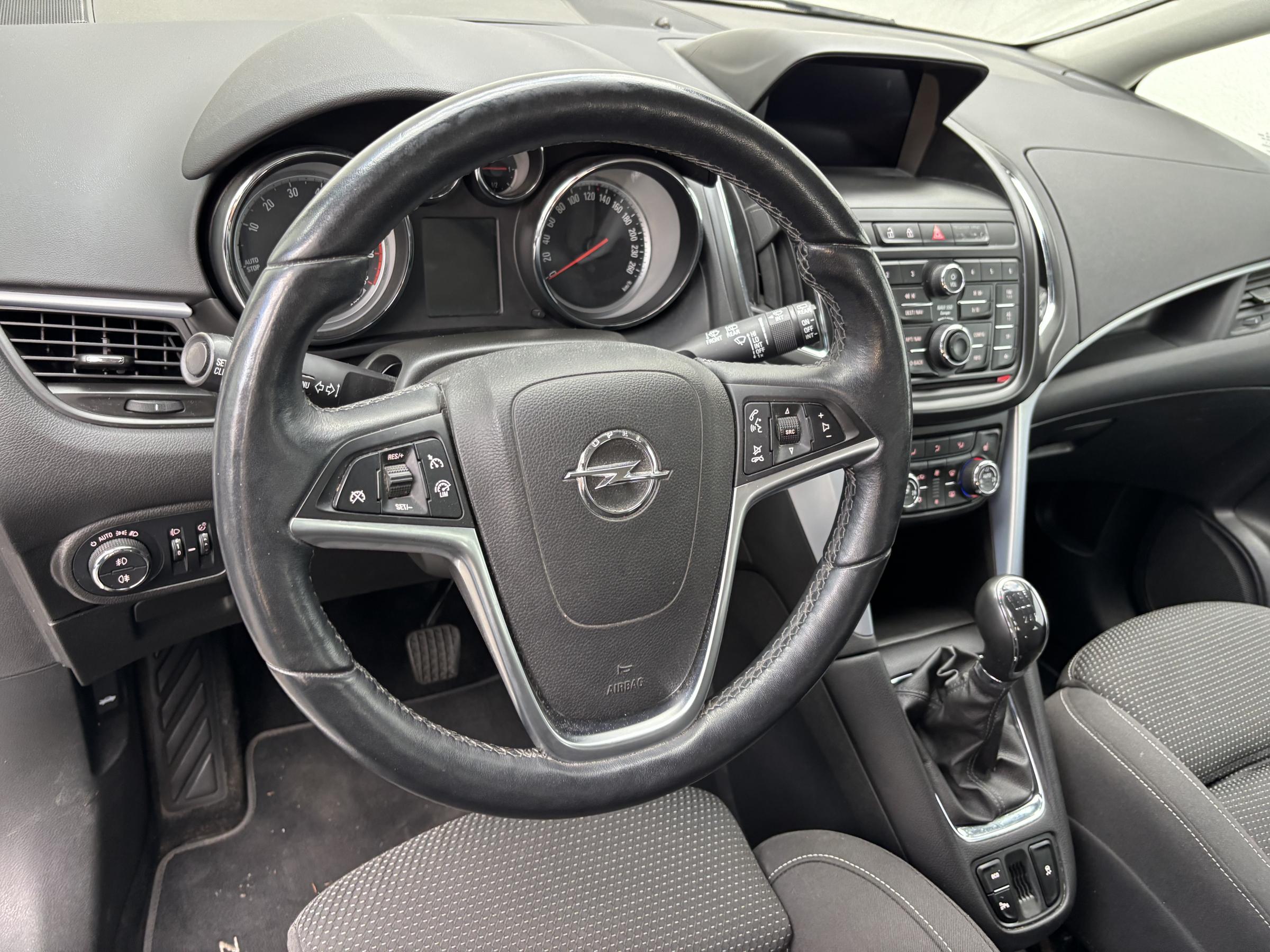 Opel Zafira, 2014 - pohled č. 14