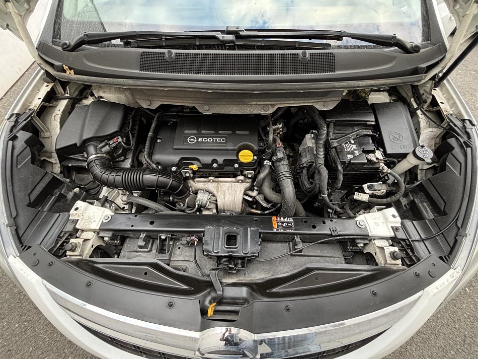Opel Zafira 1.4 T OPC line