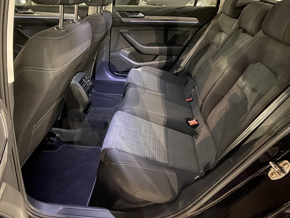 Volkswagen Passat 1.6 TDi Business