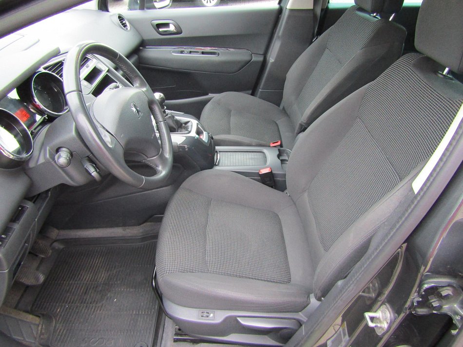 Peugeot 5008 1.6HDI 