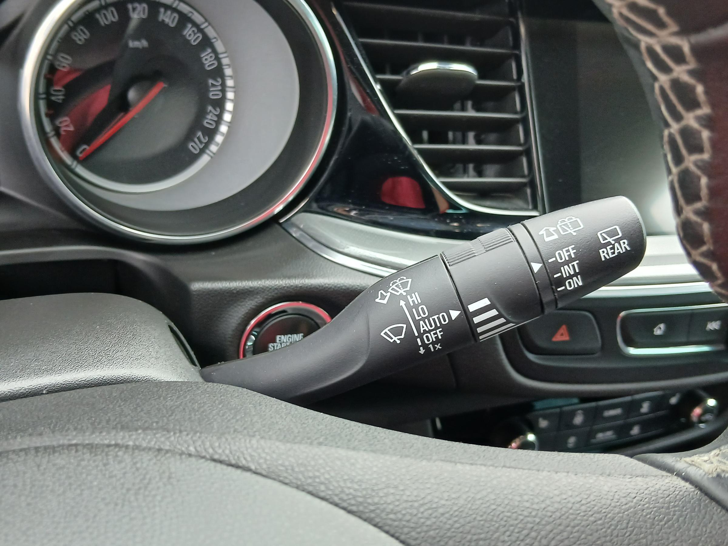 Opel Insignia, 2018 - pohled č. 15