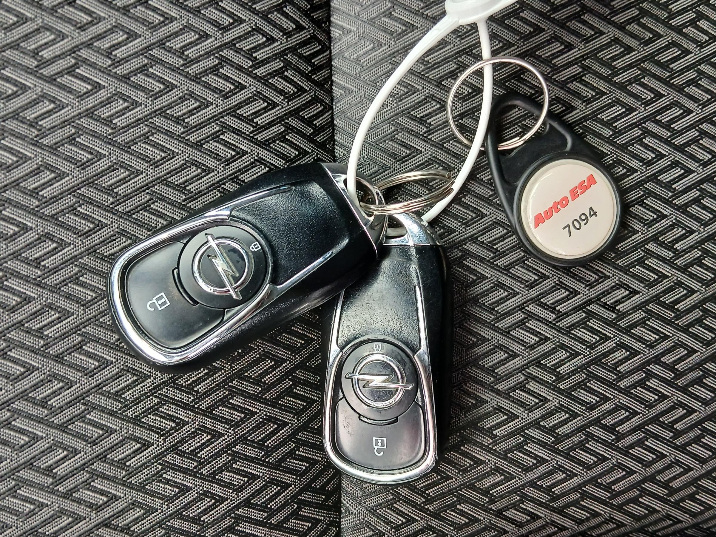 Opel Insignia, 2018 - pohled č. 28