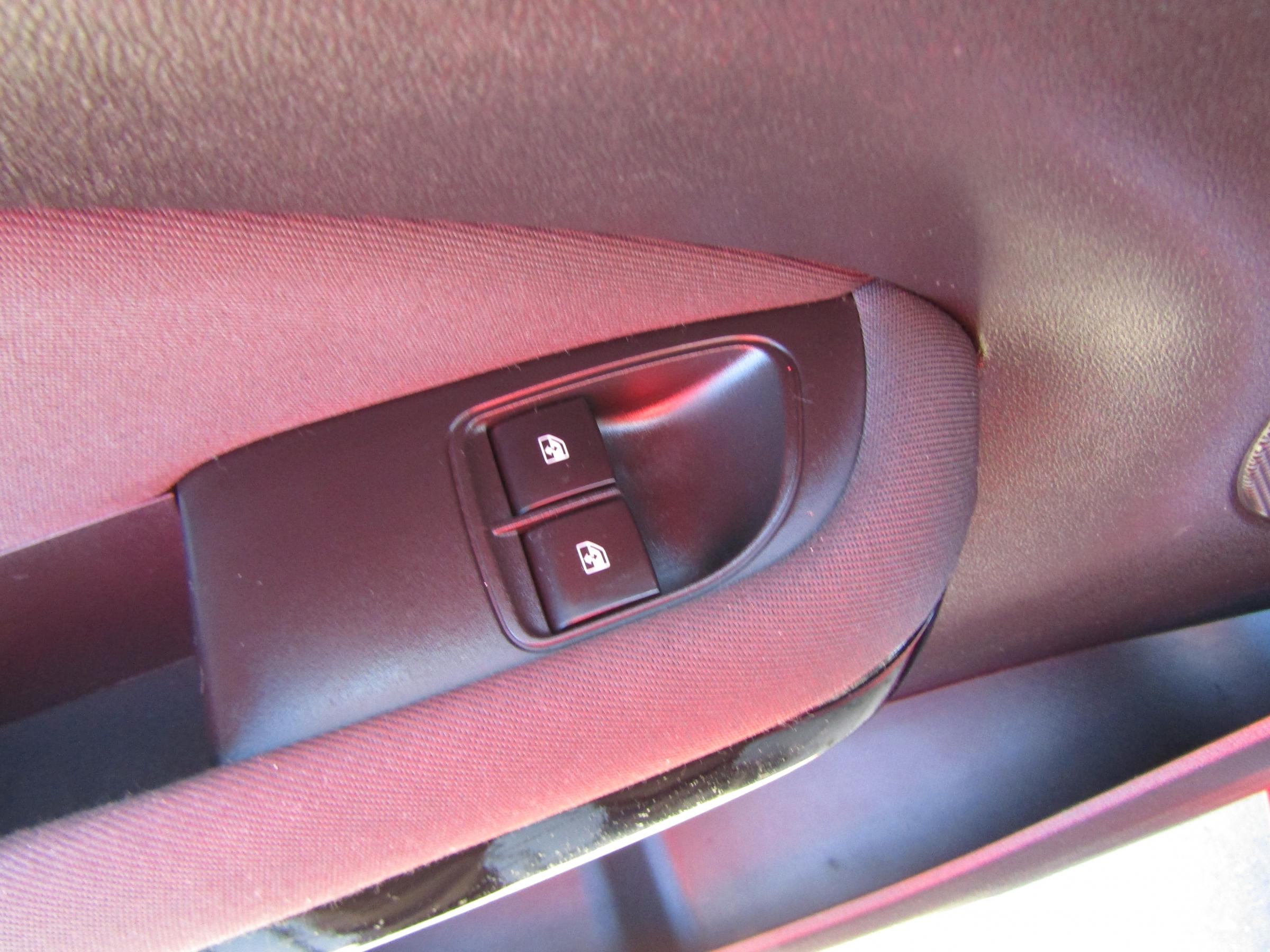 Opel Adam, 2016 - pohled č. 12