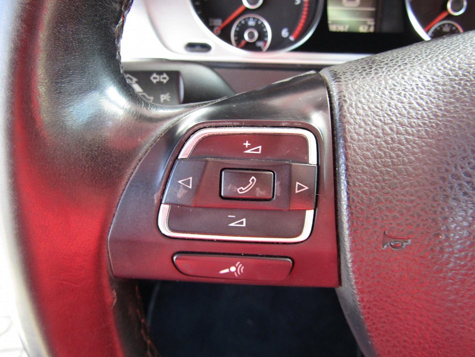 Volkswagen Passat 2.0 TDi 