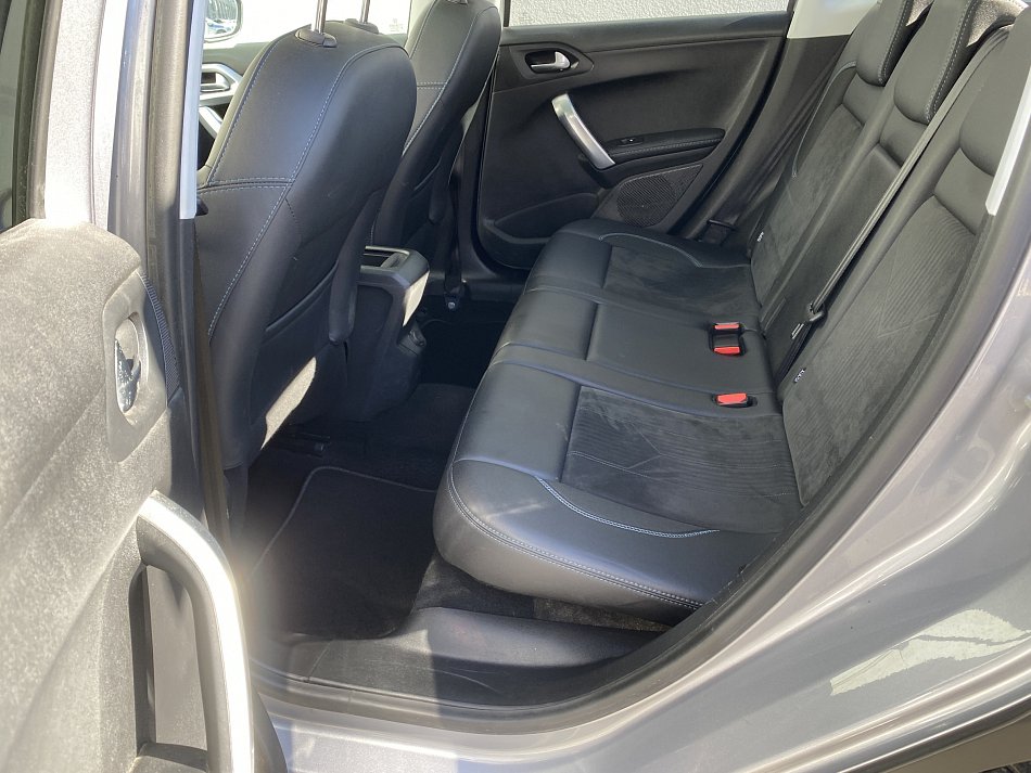 Peugeot 2008 1.2 PT Crossway