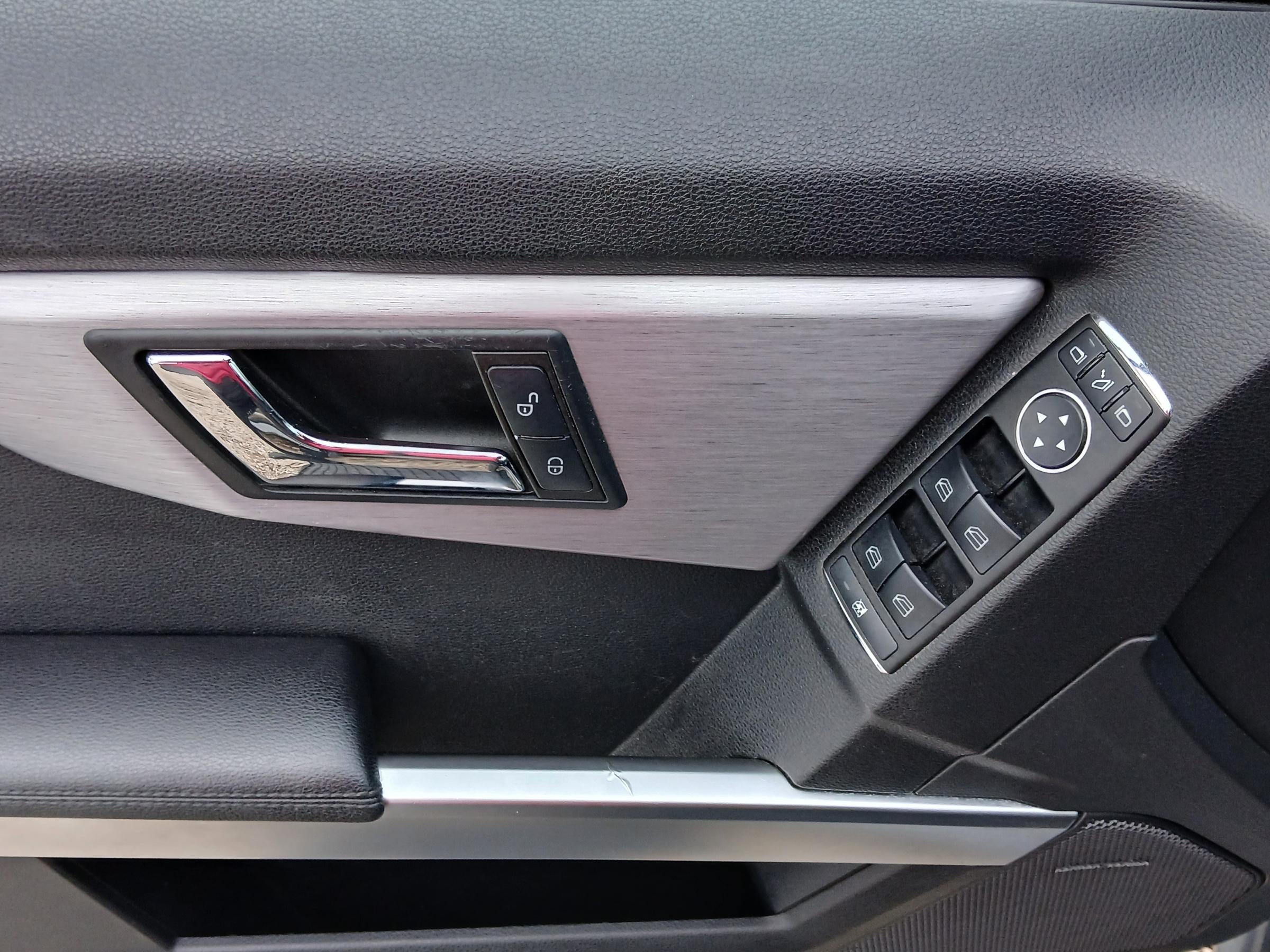 Mercedes-Benz GLK, 2009 - pohled č. 11