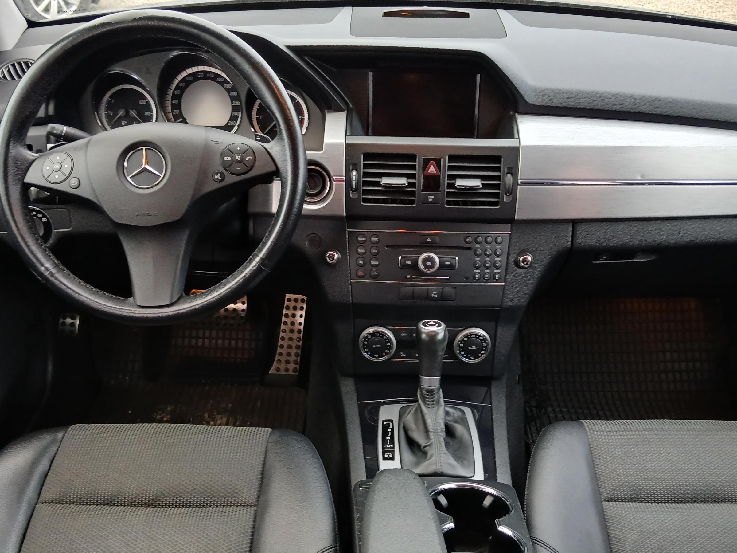 Mercedes-Benz GLK, 2009 - pohled č. 8