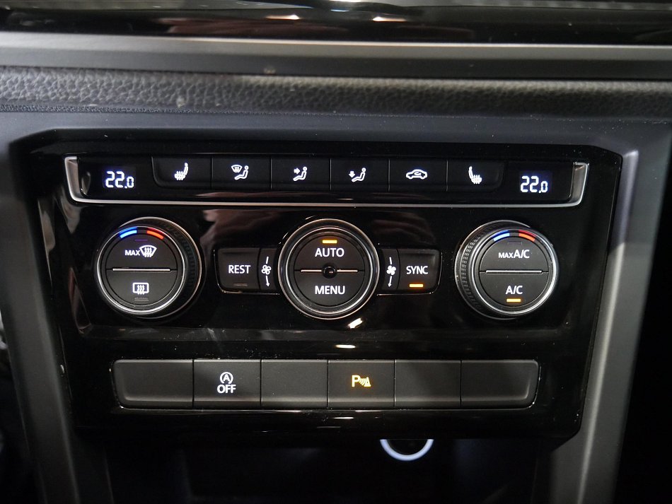 Volkswagen Touran 1.5TSi 