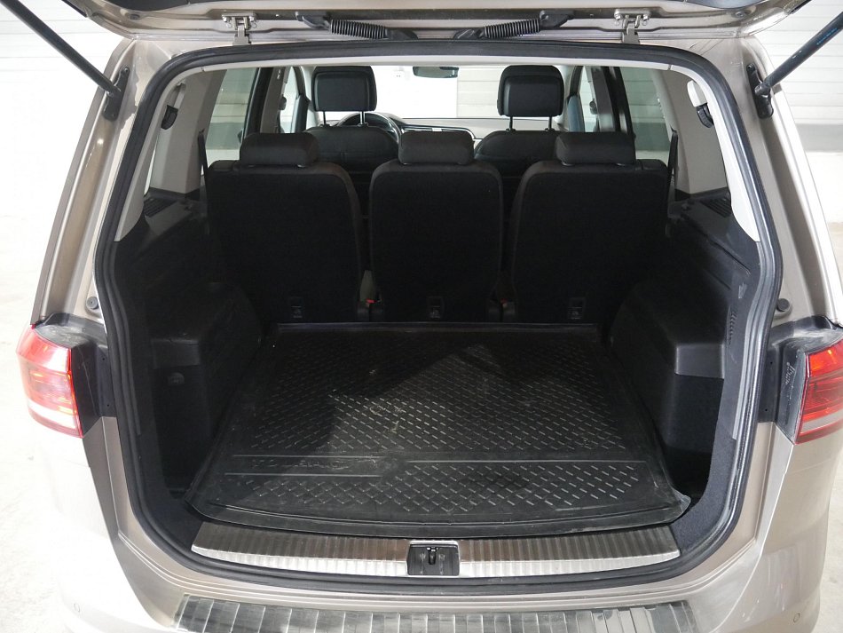 Volkswagen Touran 1.5TSi 